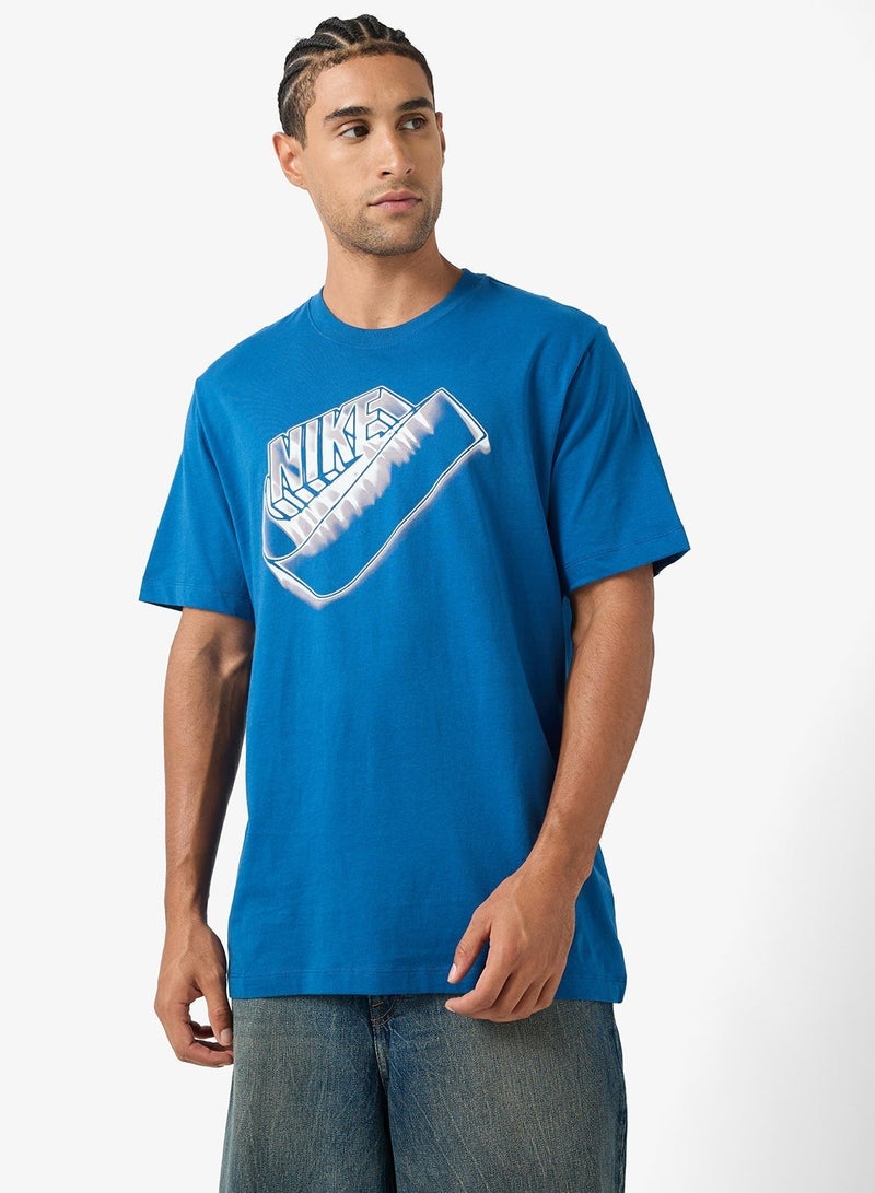 Nike Nsw Standard Blur Futura T-Shirt - Image 4